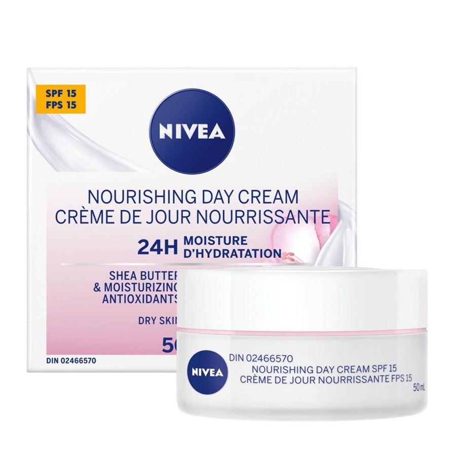 NIVEA Nourishing Day Cream SPF15, Face Cream with Natural Almond Oil, 50ml